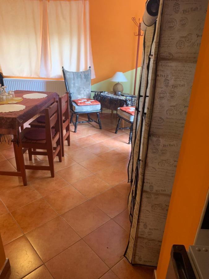 דירות קסזטלי Fonix Apartman מראה חיצוני תמונה