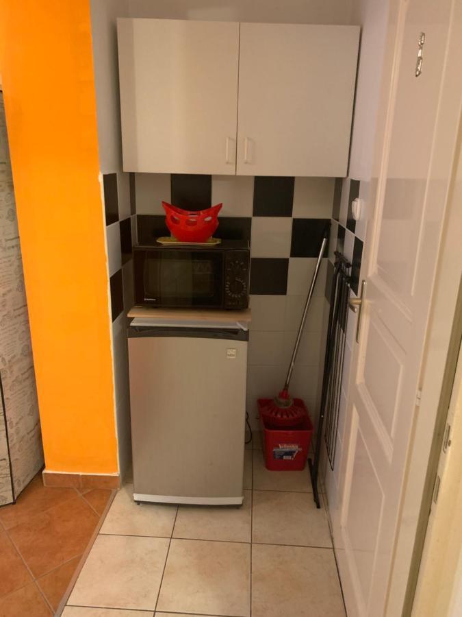 דירות קסזטלי Fonix Apartman מראה חיצוני תמונה